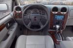 GMC Envoy 2002 года
